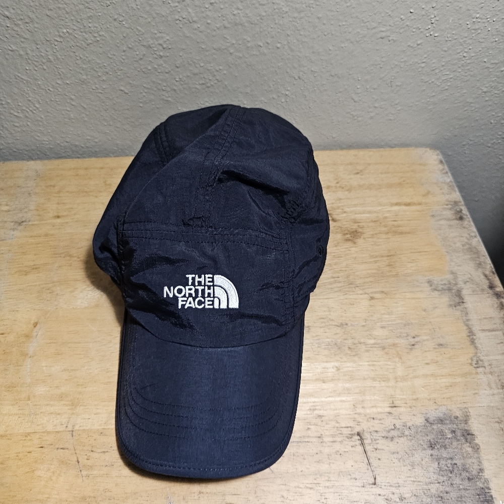 Northface Cap - image 1